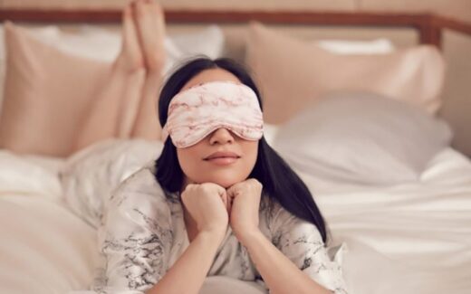 11 Best Sleep Masks for Women with Eyelash Extensions